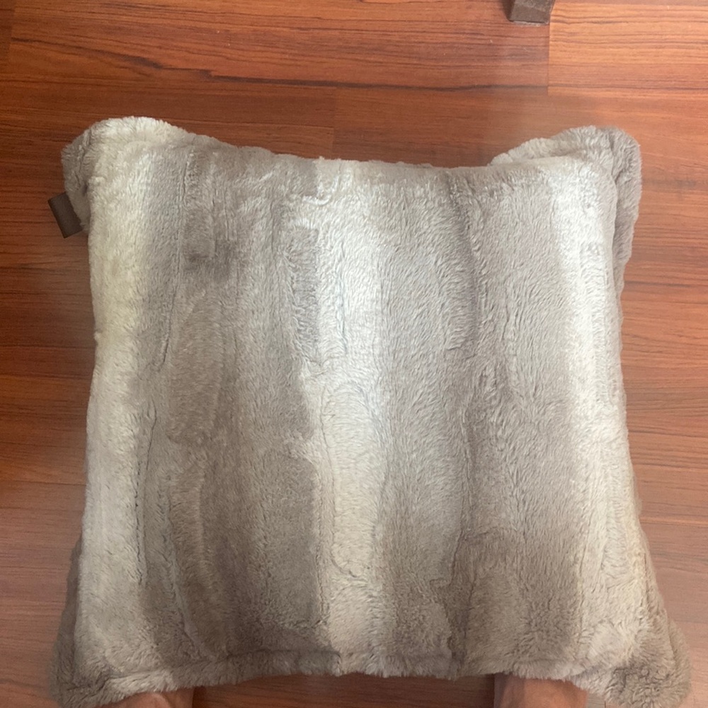 Uggs pillow